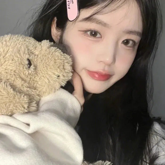 春泥溅花红